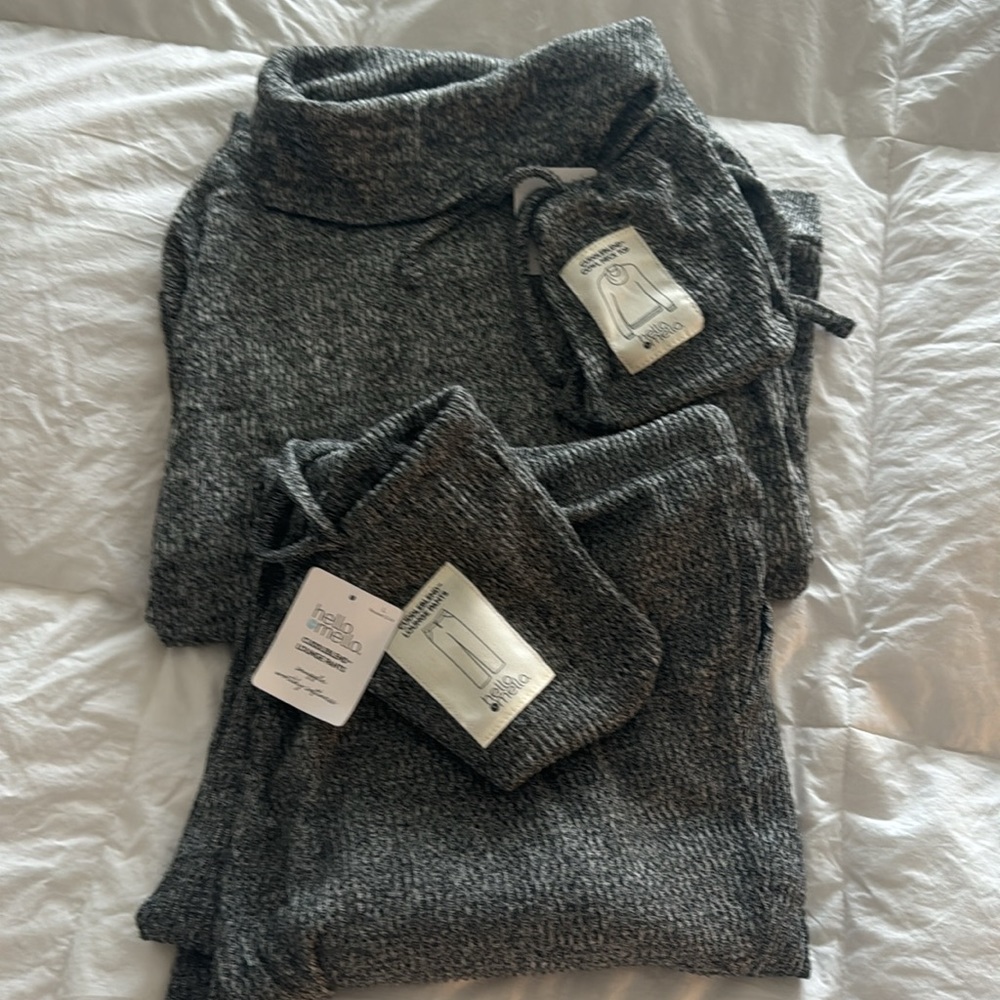 Women’s Large Pajama set